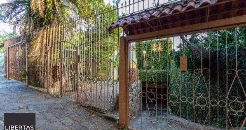 Casa no Bairro Vila Assunção com 4 dormitórios sendo 1 suíte e vista para o Guaíba