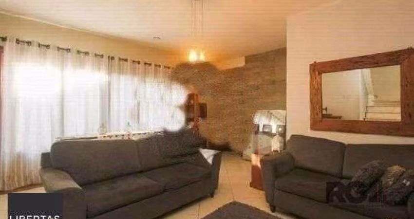 casa com quatro quartos no bairro Passo D'areia