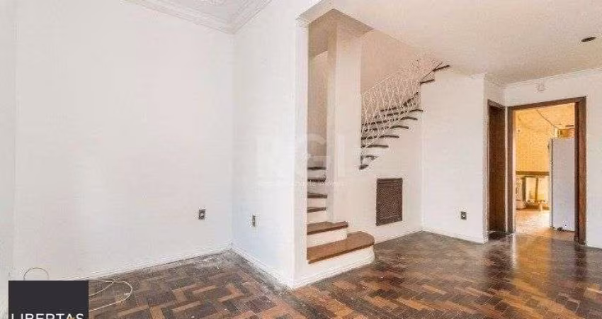 Casa para Venda - 240m², 3 dormitórios, sendo 1 suites, 3 vagas - Santana