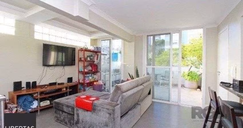 Bela cobertura 2 quartos com suíte e vaga coberta, sacada e piscina - 123m² - Bairro Petrópolis