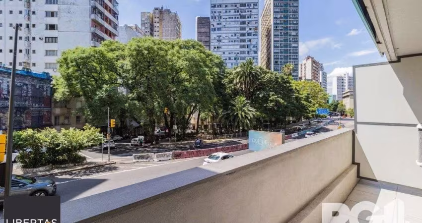Studio localizado no Centro Histórico de Porto Alegre, uma das ruas mais charmosas e antigas de Porto Alegre.