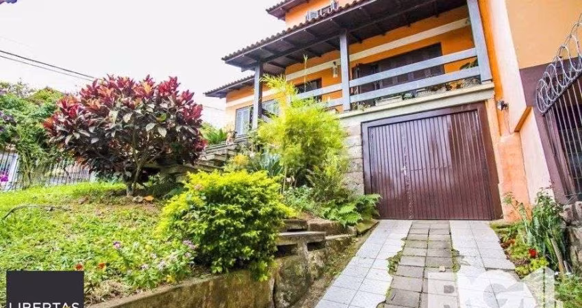 Linda Casa com cinco dormitórios na Vila Nova