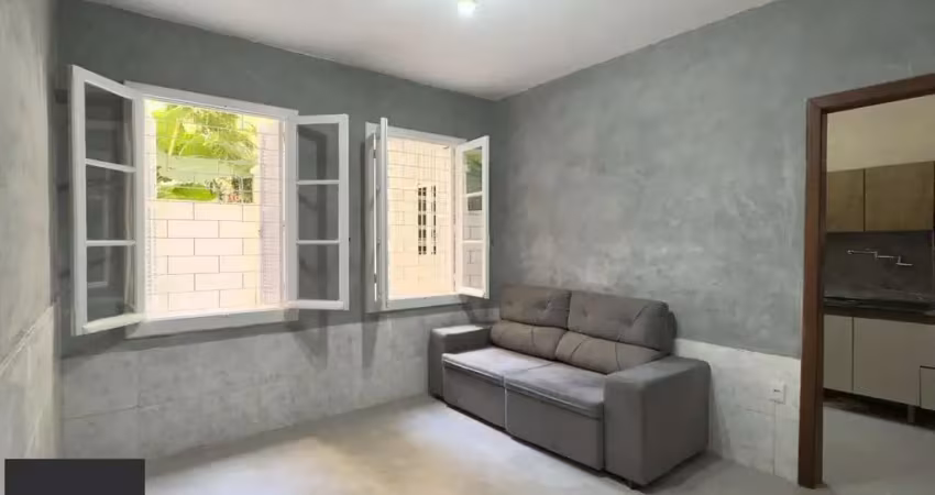 Casa com 3 quartos à venda na Rua Washington Luiz, 302, Centro Histórico, Porto Alegre