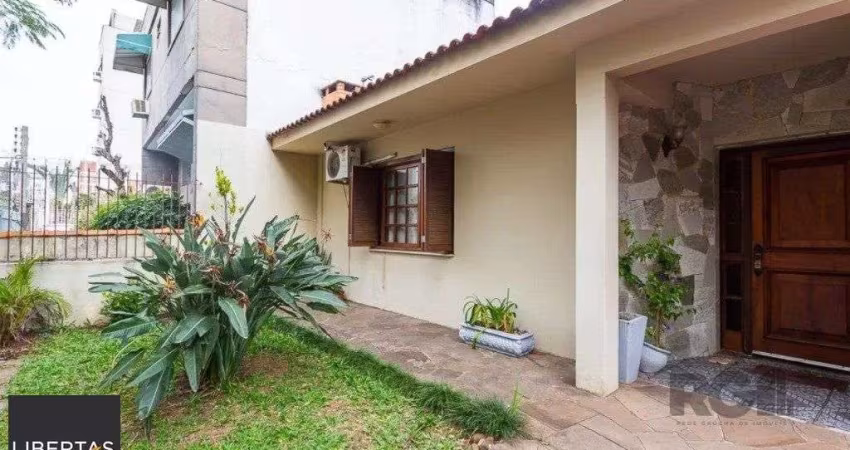 Casa 160m², 3 dormitórios, 4 vagas no bairro Cristo Redentor