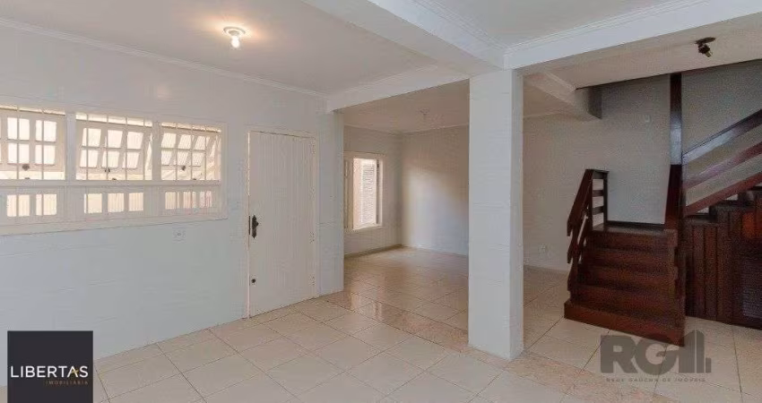 Casa com 4 dormitórios, 4 vagas no bairro Vila Jardim