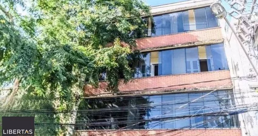 Apartamento com 03 dormitórios no bairro rio branco de porto alegre