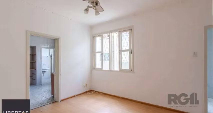 Apartamento de dois quartos e dois banheiros no bairro rio branco em porto alegre.