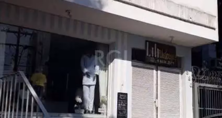 Casa para Venda - 250m², 4 dormitórios, sendo 1 suites, 3 vagas - Menino Deus