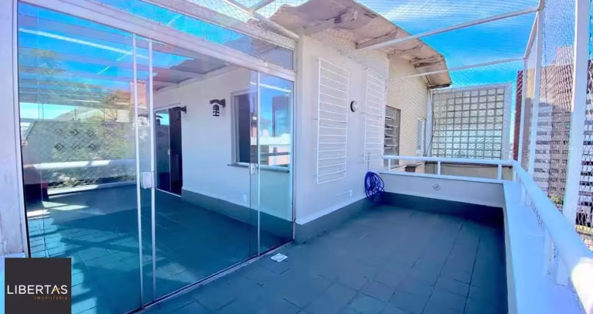 Cobertura de 2 dormitórios com terraço e vista panorâmica.