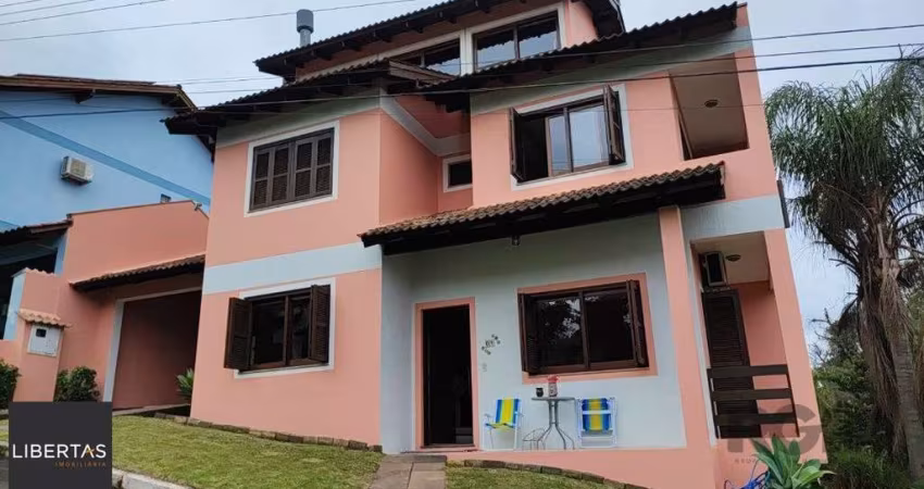 Casa de Condomínio em Cavalhada