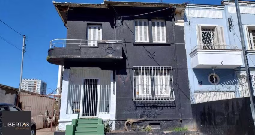 Casa para Venda - 200m², 5 dormitórios, 2 vagas - Azenha