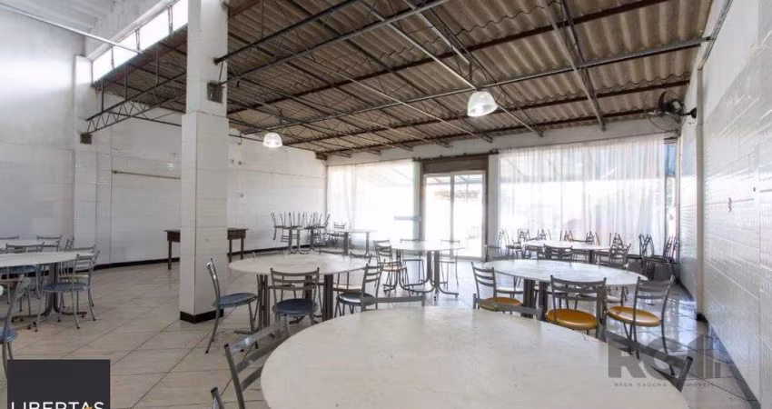 Prédio Comercial | 220m2 Privativos | Salão de Festas | Bairro Vila Nova