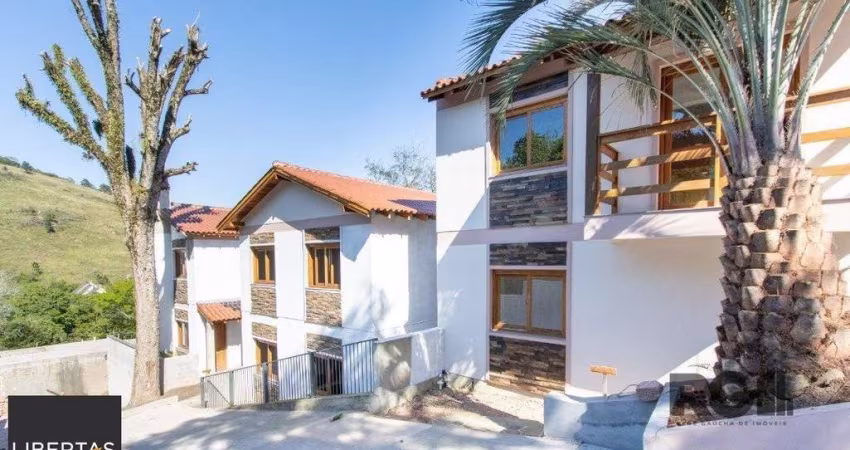 Casa de Condomínio em Cascata