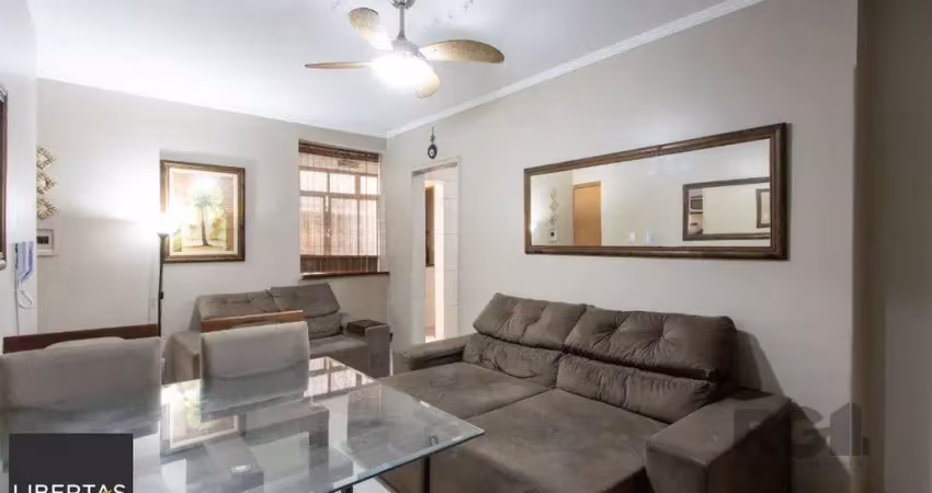 Apartamento com 70m² de área privativa, possui 3 dormitórios, sala para 2 ambientes, banheiro social, cozinha com móveis planejados e área de serviço.