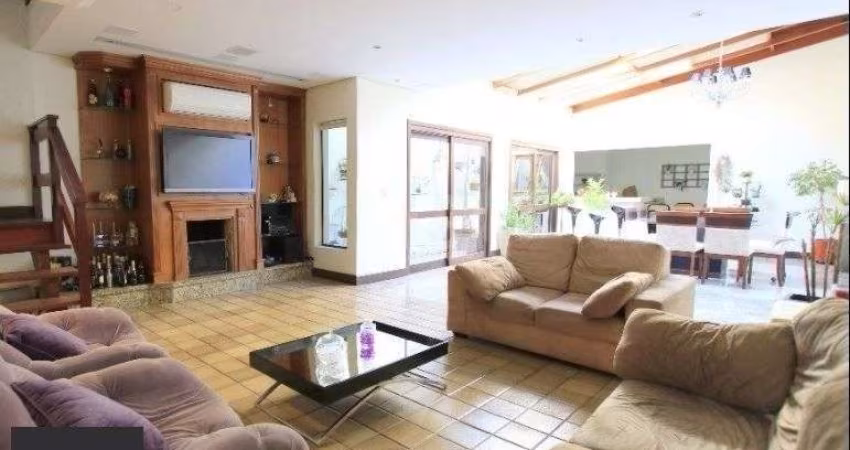 Casa para Venda - 395m², 3 dormitórios, sendo 3 suites, 2 vagas - Santana