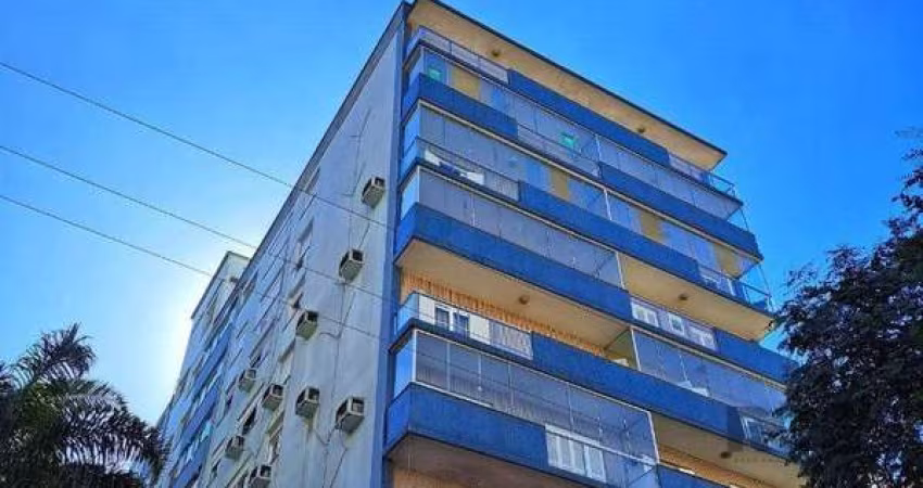 Vendo excelente cobertura com vista cinematografia, no Bairro Floresta.