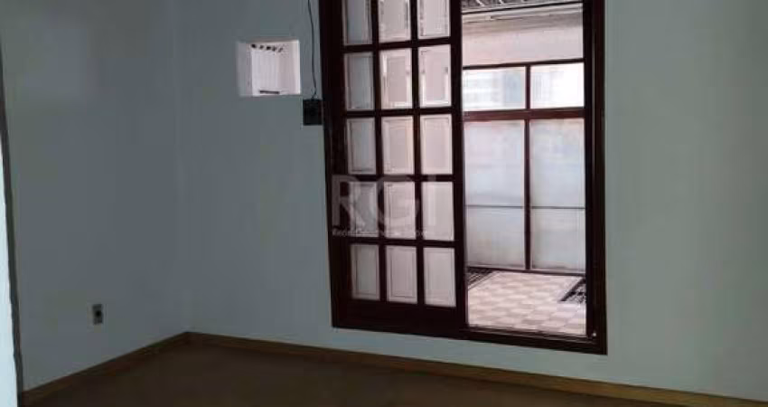 Casa para Venda - 98m², 2 dormitórios, 2 vagas - Alto Petrópolis