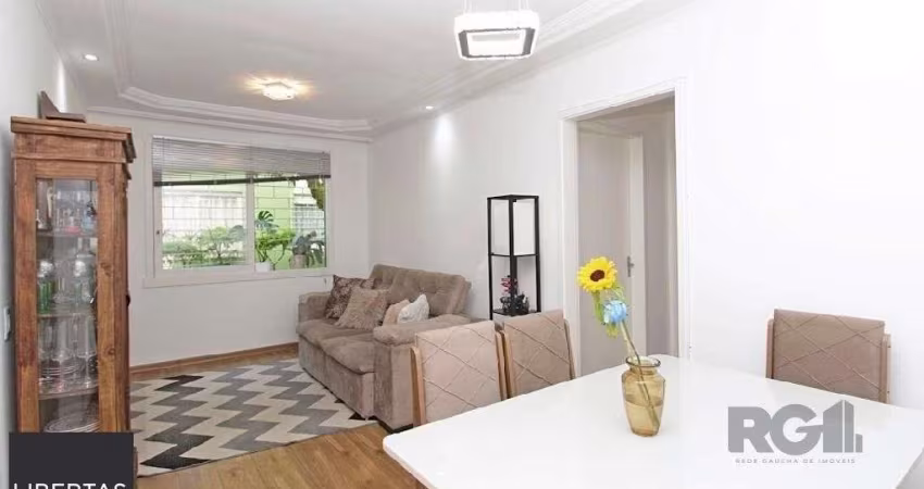 Apartamento 2 dormitórios, vaga de garagem, no bairro Camaquã, Porto Alegre/RS.