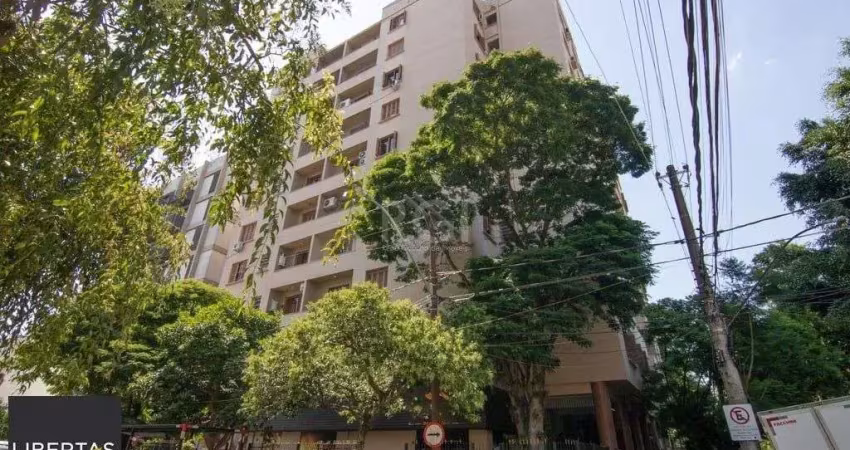 Apartamento de três dormitórios no bairro independência em porto alegre.