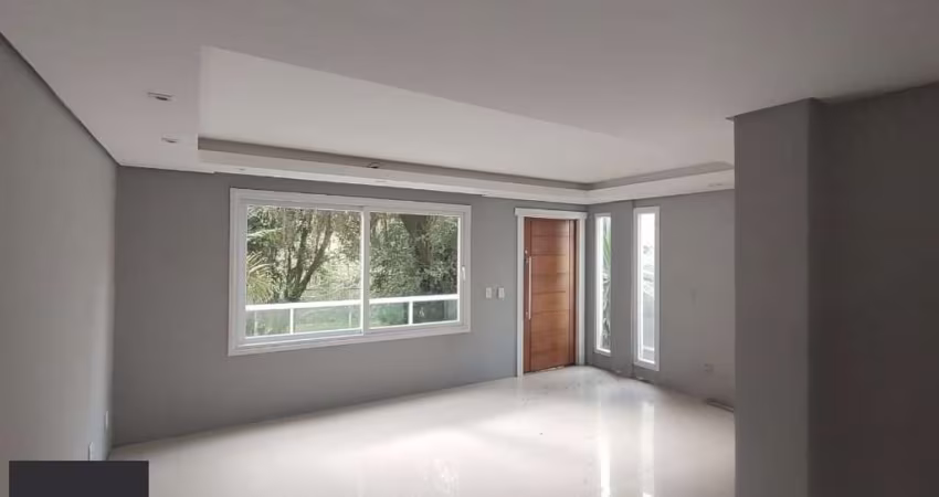 Casa 3 dorm. 1 Suíte + 3 vagas 223m² Cavalhada - Porto Alegre