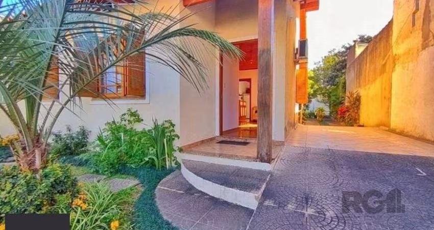 Casa de 3 dormitórios, bairro São Sebastião