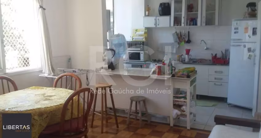 Apartamento  com 2 quartos , baixo custo condominial no menino deus!