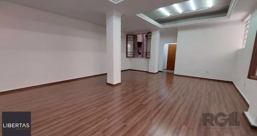 Apartarmento amplo 2 dormitórios em região comercial no Centro Histórico