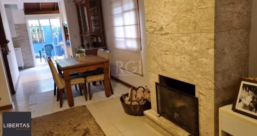 Casa Condominio para Venda - 218m², 3 dormitórios, sendo 1 suites, 2 vagas - Ipanema