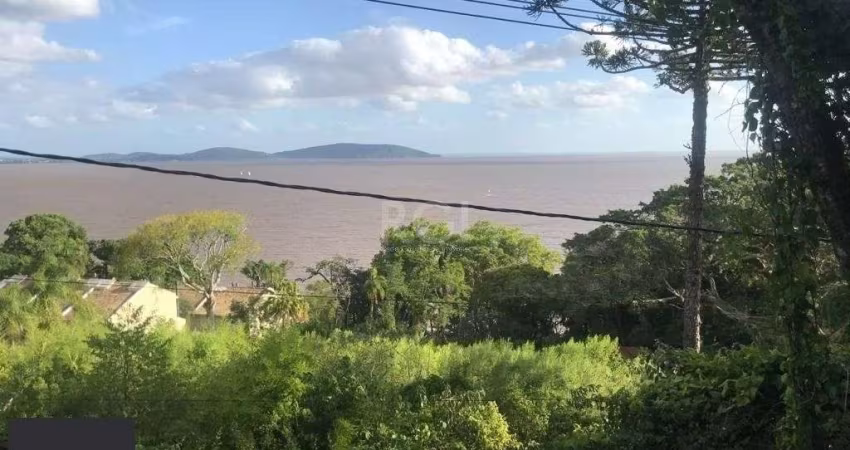 Terreno com área de 747m²