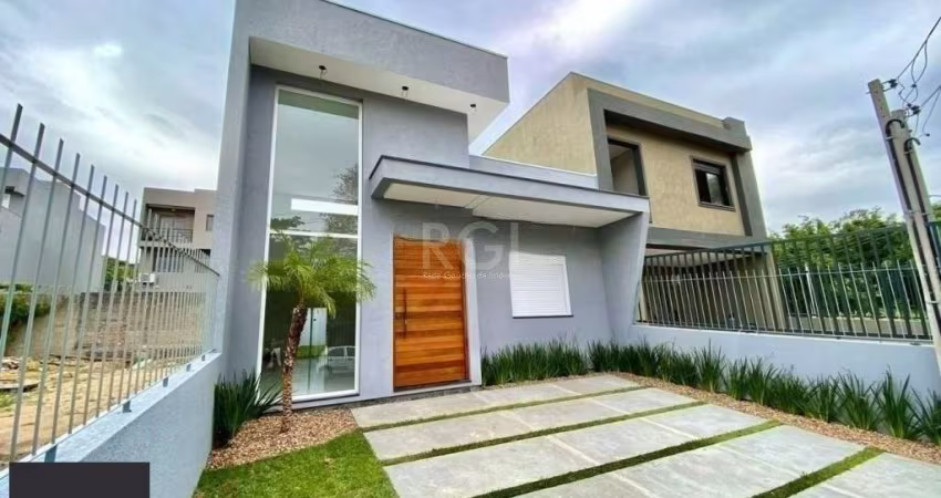 Casa para venda com 3 dormitórios, sendo 1 suíte e 2 vagas no bairro Ipanema