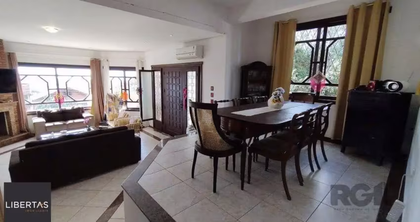 Sobrado, 5 quartos, 2 suites, pátio, 3 vagas - bairro vila nova