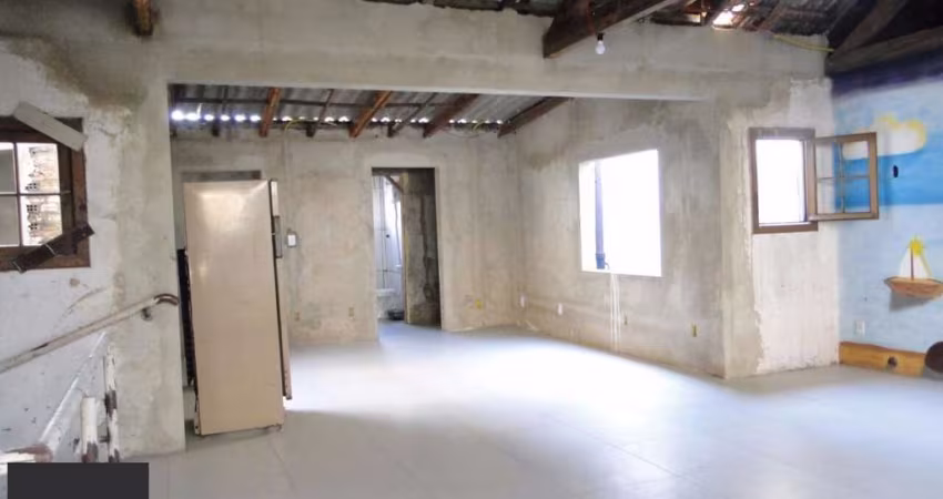 Predio para Venda - 130.67m², 4 dormitórios, Farroupilha