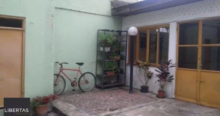 Casa para Venda - 243m², 4 dormitórios, 2 vagas - Santana