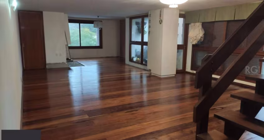 Cobertura para Venda - 263.75m², 3 dormitórios, sendo 1 suites, 2 vagas - Petrópolis