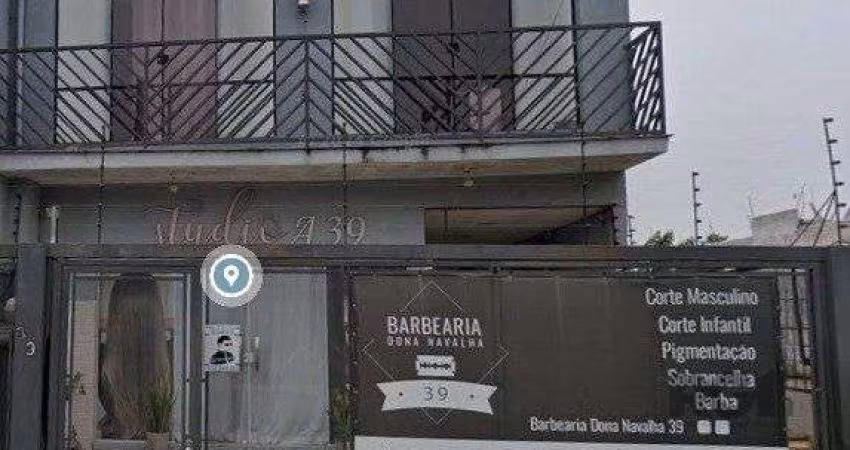 Prédio comercia próximo a Av. Bento Gonçalves.