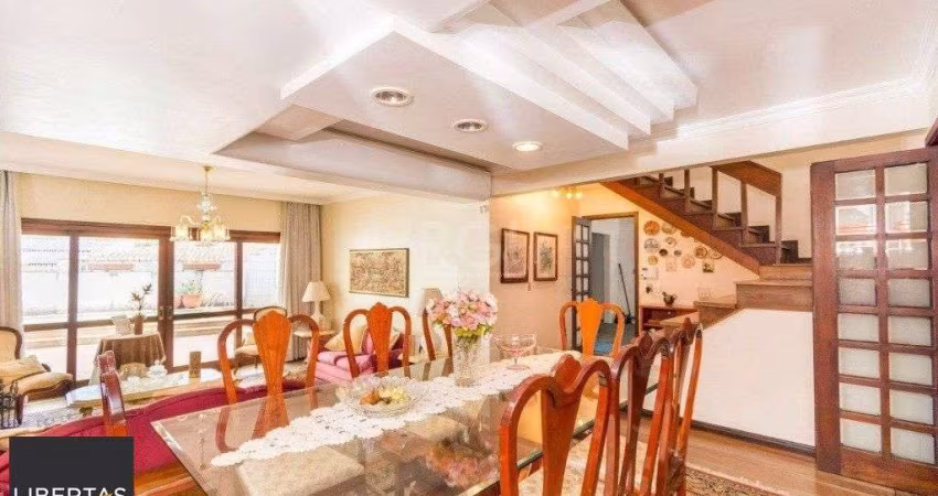 Casa de  333m² com 4 dormitórios, pátio com piscina, espaço gourmet com churrasqueira e 4 vaga de garagem no bairro Passo da Areia