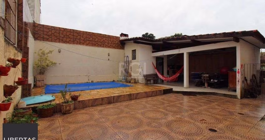 Casa para Venda - 150m², 4 dormitórios, sendo 1 suites, 3 vagas - Nonoai