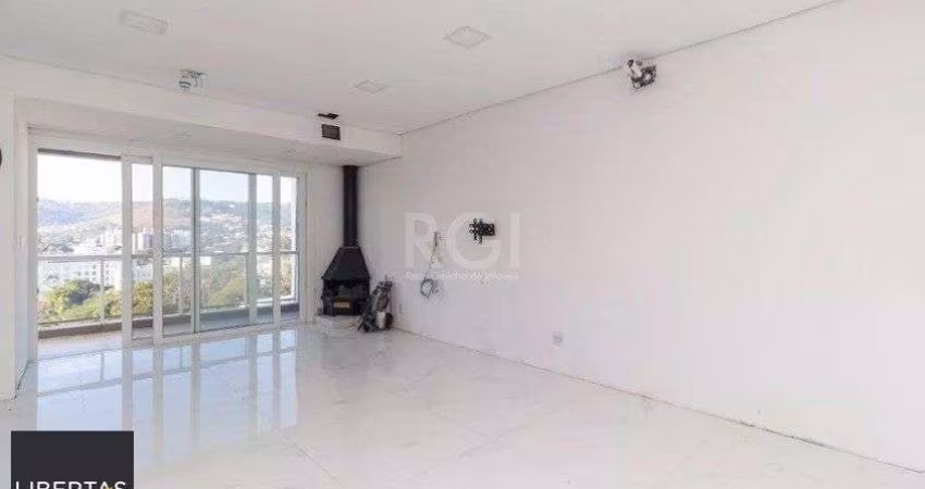 Casa para Venda - 377m², 4 dormitórios, sendo 2 suítes, 3 vagas - Teresópolis
