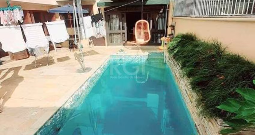 Casa para Venda - 260m², 4 dormitórios, sendo 1 suites, 4 vagas - Nonoai