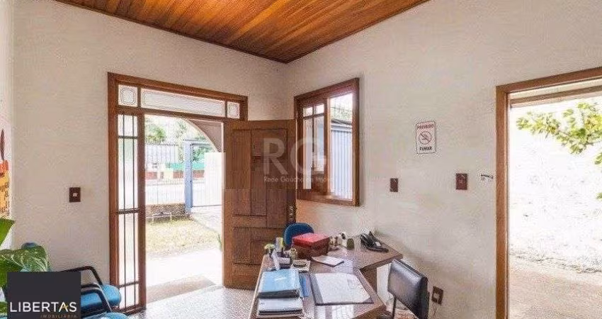 Casa para Venda - 120m², 3 dormitórios, sendo 1 suites, 3 vagas - Partenon