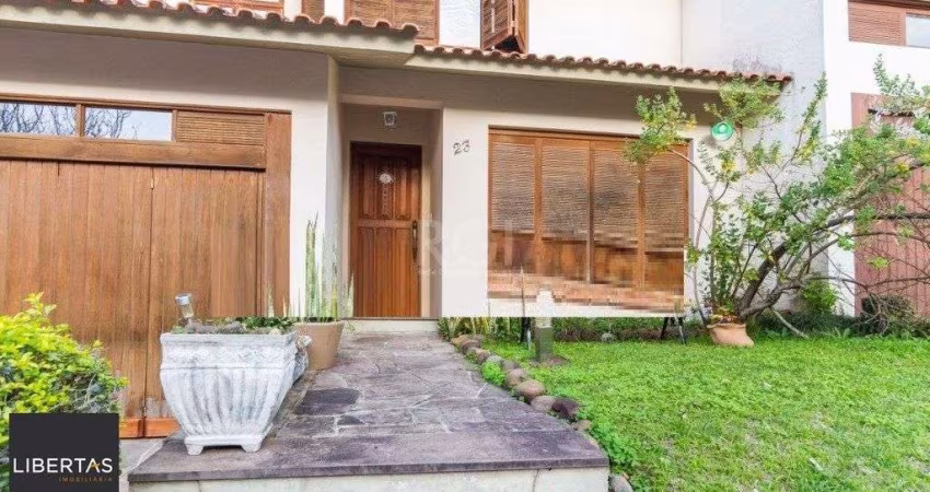 Casa Condominio para Venda - 195m², 4 dormitórios, sendo 1 suites, 2 vagas - Teresópolis
