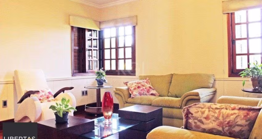 Casa para Venda - 300m², 4 dormitórios, sendo 1 suites, 4 vagas - Coronel Aparíc