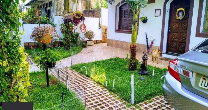 Casa para Venda - 240m², 3 dormitórios, 3 vagas - Teresópolis