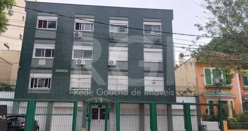 Apartamento com 3 quartos, 2 banheiros, desocupado e 1 vaga!