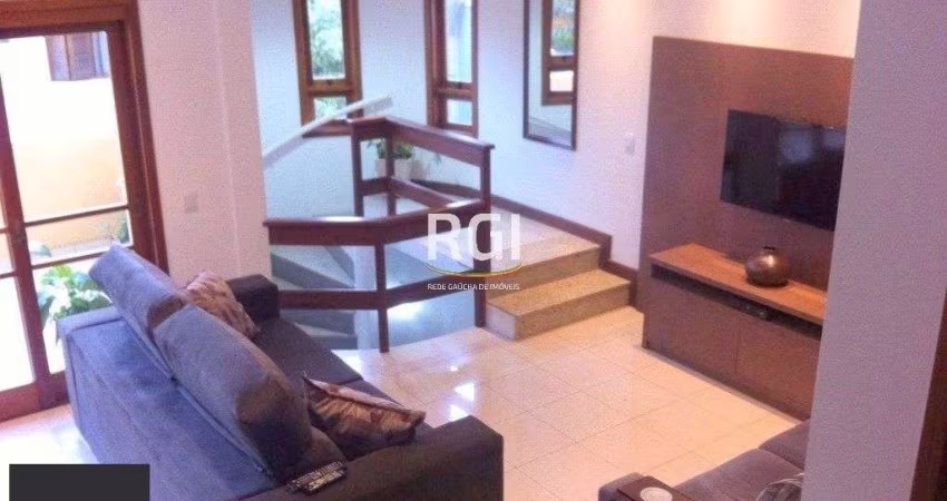 Casa Condominio para Venda - 240.5m², 3 dormitórios, sendo 1 suites, 3 vagas - I
