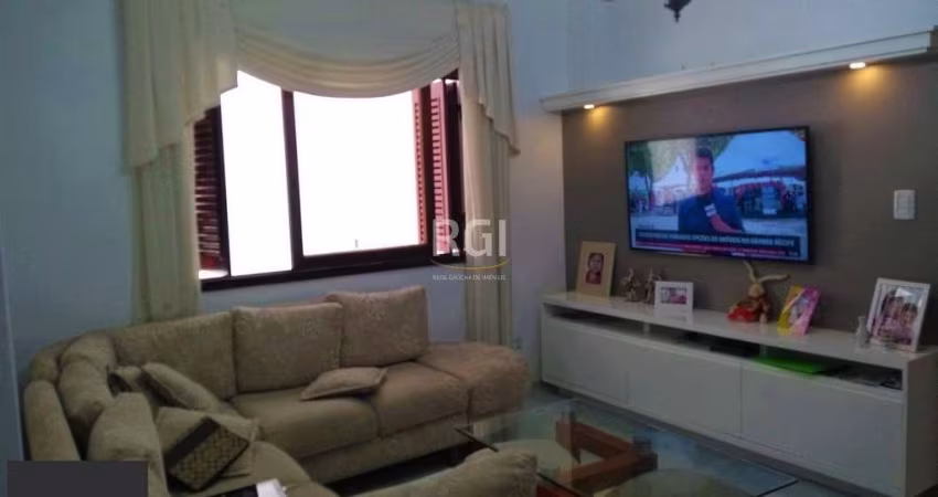 Casa para Venda - 175m², 4 dormitórios, sendo 2 suites, 2 vagas - Santa Cecília
