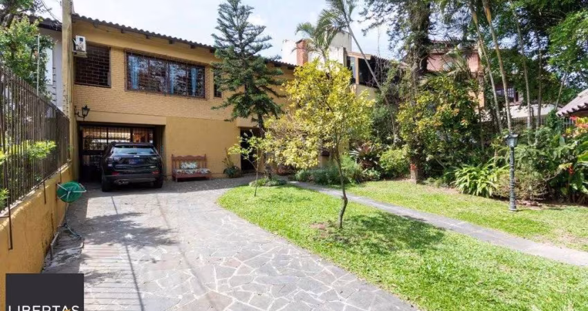 Casa para Venda - 435m², 4 dormitórios, sendo 4 suites, 4 vagas - Cristal