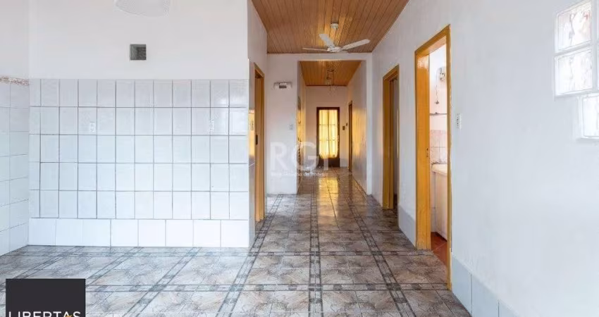 Casa para Venda - 50m², 2 dormitórios, 1 vaga - Cavalhada