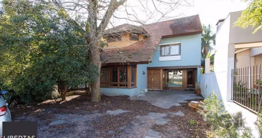 Casa para Venda - 279m², 3 dormitórios, sendo 1 suites, 2 vagas - Tristeza