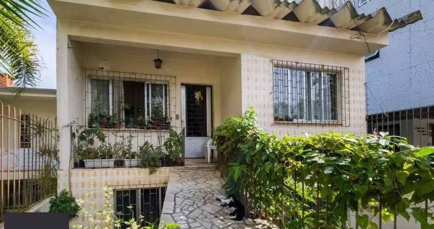 Casa para Venda - 210m², 3 dormitórios, sendo 1 suites, 2 vagas - Tristeza